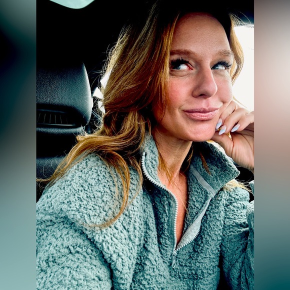 Meet your Posher, Heather - Picture 1 of 1